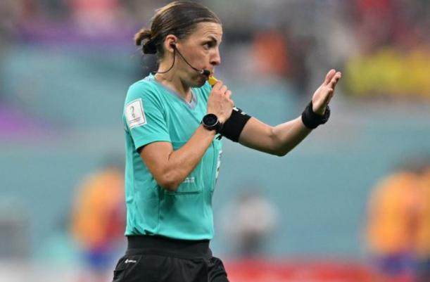 开云-女性裁判组执法德哥之战 弗拉帕尔书写世界杯历史