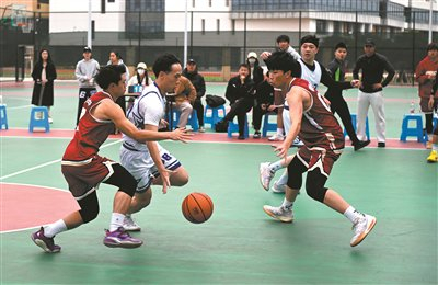 开云APP-一场球赛 双向奔赴|团结报|篮球|福州|榕台青年篮球邀请赛|篮球邀请赛_新浪新闻